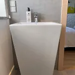 Modern 公寓 *